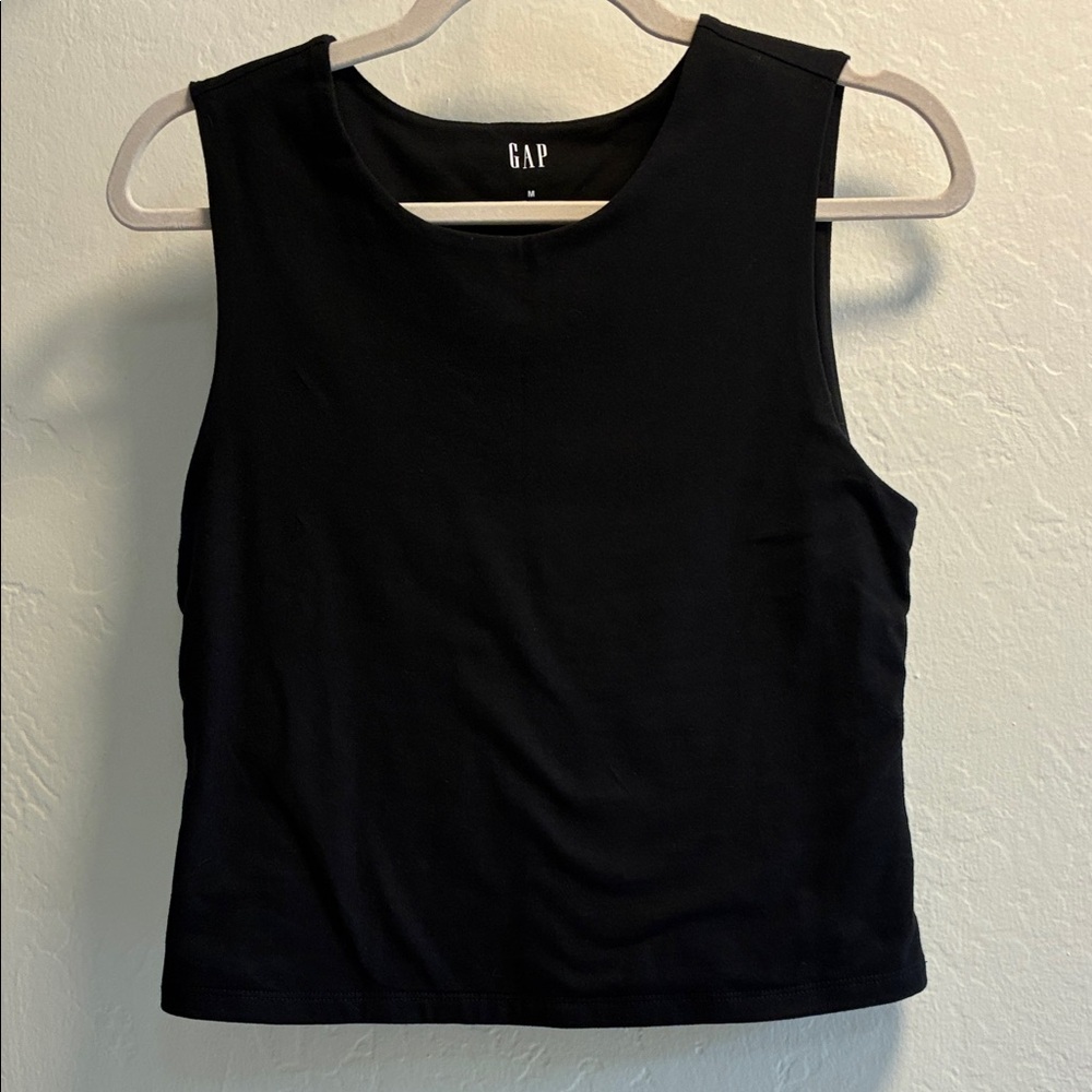 GAP Black Sleeveless Crew Neck Cropped Tank Top Size Medium